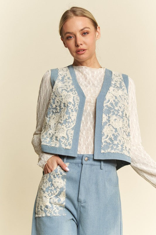 Boho Grace Denim Vest (Light Wash)